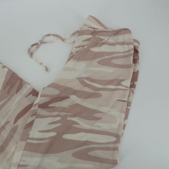 Alternative Women's Camouflage Drawstring Pants Medium NWT - Picture 2 of 6